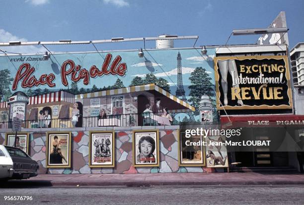 Façade du cabaret "Place Pigalle" en novembre 1979 à San Francisco aux États-Unis.