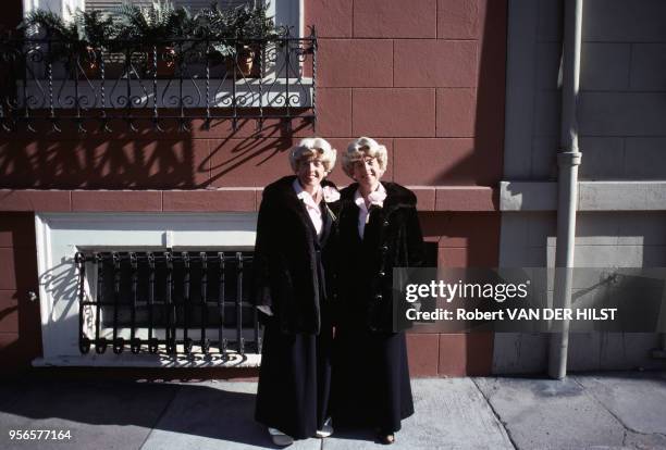 Femmes âgées jumelles en mai 1980 à San Francisco aux États-Unis.