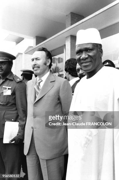 Houari Boumédiène et Ahmed Sékou Touré lors d'un sommet de l'OUA à Khartoum en juillet 1978, Soudan.