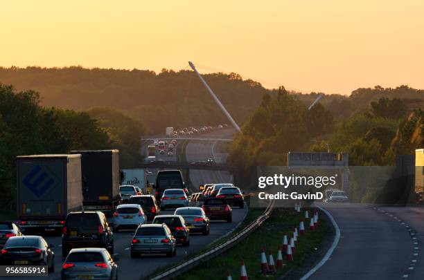 アシュフォード ケント イングランドで高速道路 m20 - 正中神経 ストックフォトと画像