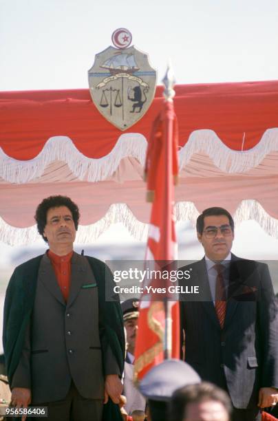 Mouammar Kadhafi et Ben Ali en février 1988 à Tunis, Tunisie.