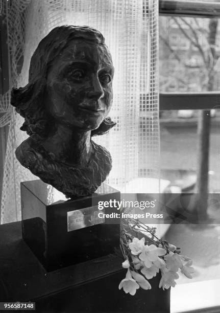 Statue of Anne Frank is photographed at the Anne Frank House in Amsterdam circa 1970.