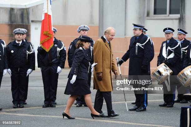 Brice Hortefeux Ministre de l'intérieur assiste aux obséques du policier Patrice Point mort en service le 6 janvier 2010 à Chessy, France.