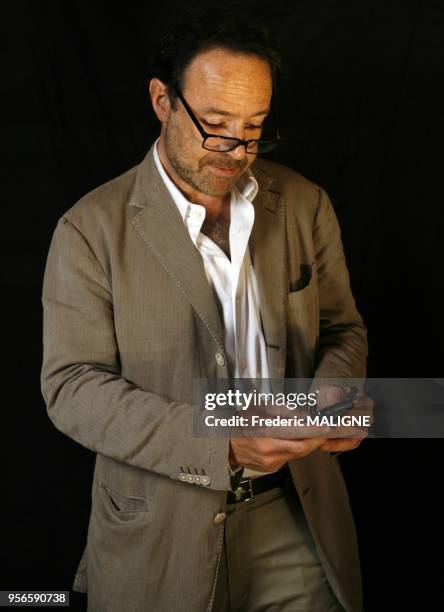 Close-Up, french writer Marc Levy.