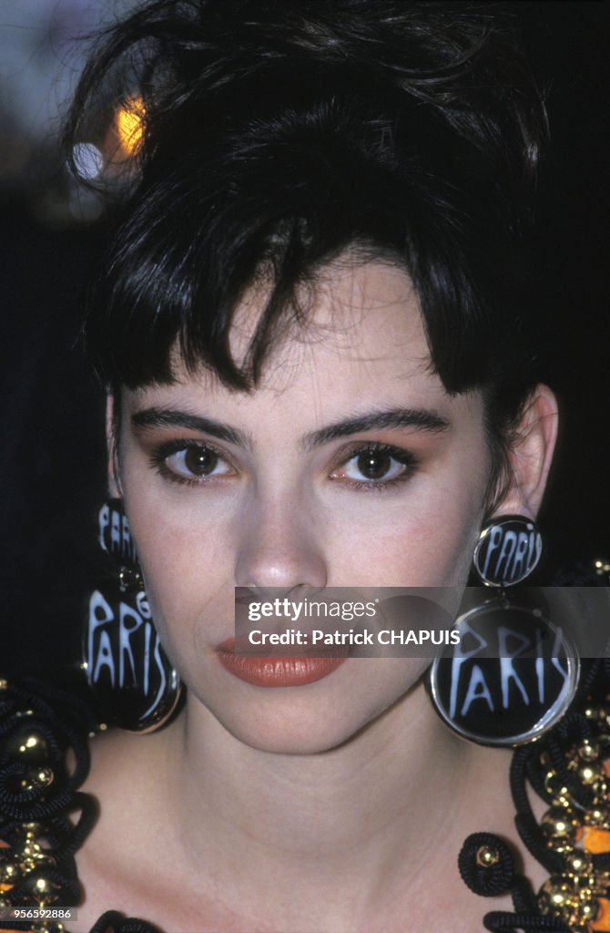 Mathilde May Images Portrait de l'actrice française Mathilda May, en 1988 pendant le ...