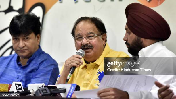 Former Cabinet Minister of Delhi Government Arvinder Singh Lovely, AK Walia, Haroon Yousf and other leaders address a press Conference on the issue...