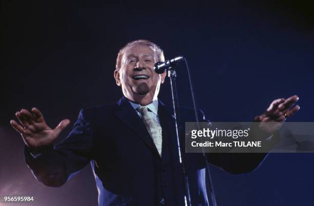 Le chanteur français Charles Trenet sur scène au ?Printemps de Bourges?, le 24 avril 1987, dans le Cher, France.