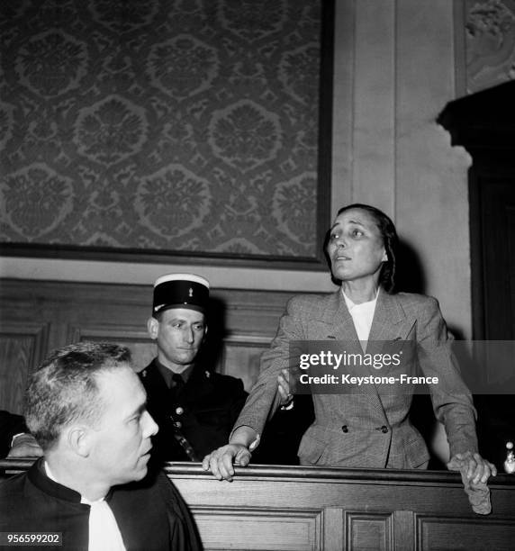 Yvonne Chevallier lors de son procès aux assises de la Marne à Reims, en novembre 1952.