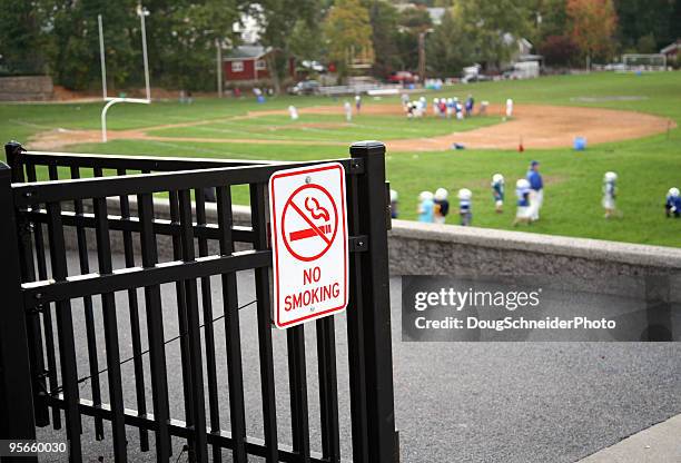 rauchverbot - no smoking sign stock-fotos und bilder