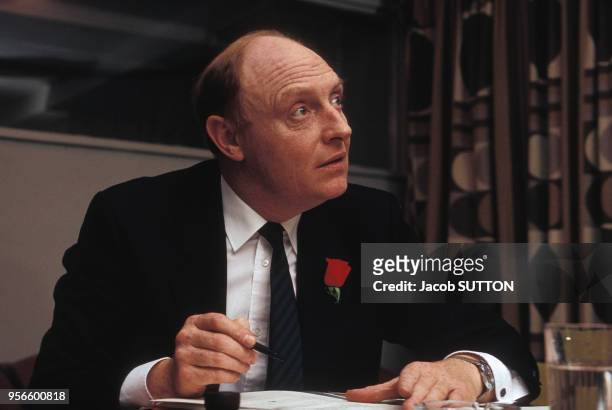 Le chef du Parti travailliste Neil Kinnock en mai 1987 au Royaume-Uni.