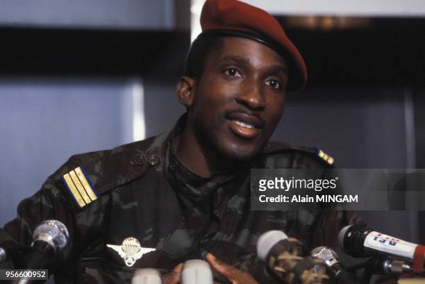Le président du Burkina Faso Thomas Sankara lors d'un discours le 5 octobre 1983 à Paris, France.