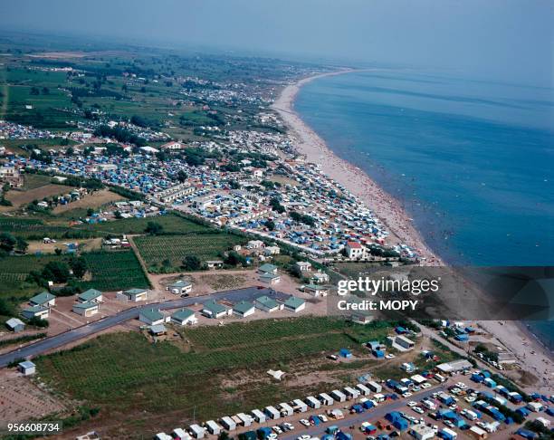 Vue d'un camping au bord de la mer Méditerranée, dans l'Hérault, France.