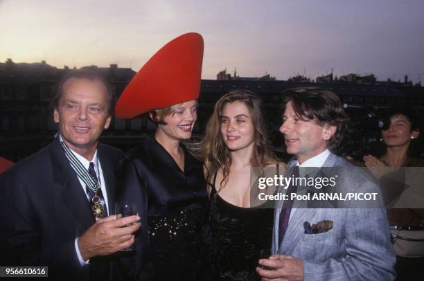 Jack Nicholson reçoit la médaille des Arts et Lettres en compagnie de sa compagne Rebecca Broussard et de Roman Polanski et Emmanuelle Seigner le 9...