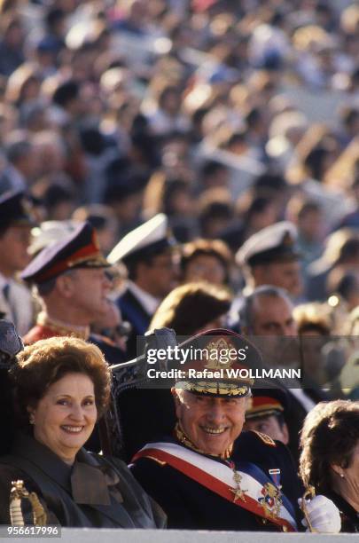 Le président de la République du Chili, Augusto Pinochet, avec son épouse, Lucía Hiriart de Pinochet, circa 1990, Chili.