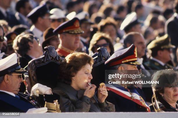 Le président de la République du Chili, Augusto Pinochet, avec son épouse, Lucía Hiriart de Pinochet, circa 1990, Chili.
