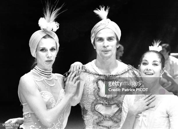 Rudolf Noureev et Noëlla Pontois dans 'Le bougeois Gentilhomme' le 7 décembre 1979 à Paris, France.