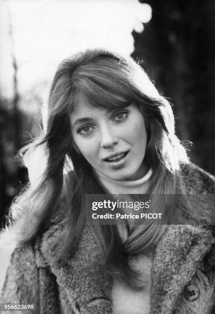 Actrice canadienne Joanna Shimkus dans Paris en mars 1968, France.