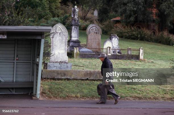 Pierres tombales en juillet 1985 à Auckland en Nouvelle-Zélande.