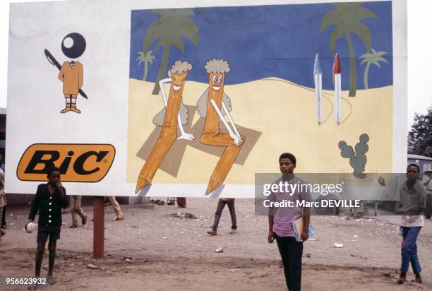 Publicité pour les stylos "Bic" circa 1970 au Zaïre/République démocratique du Congo.