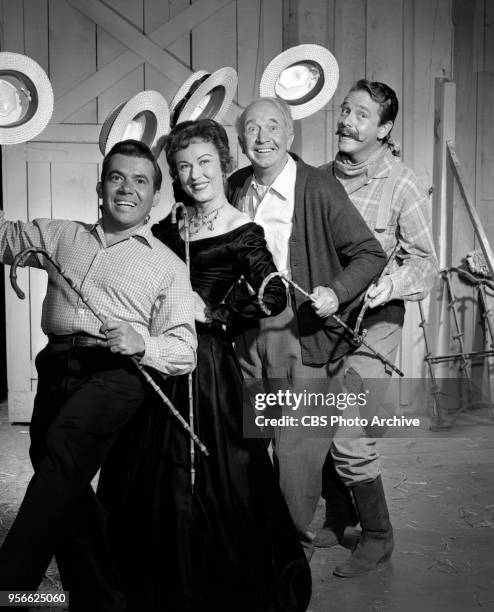 Television rural comedy The Real McCoys. Episode, Theater In The Barn, originally broadcast April 6, 1961. Pictured left to right Left to right :...