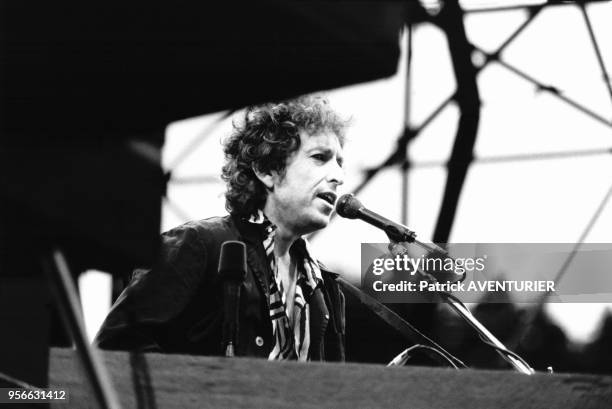 Bob Dylan en concert au Parc de Sceaux le 1er juillet 1984, France.