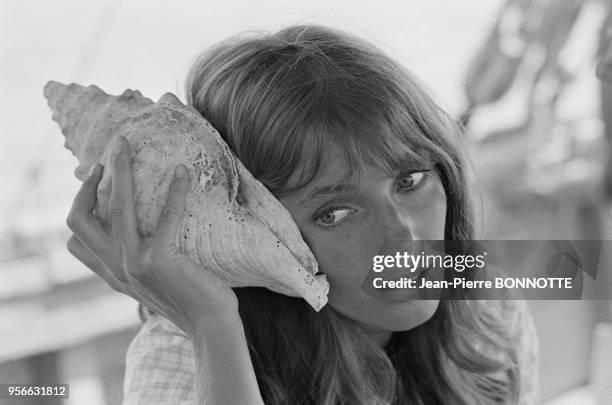 Joanna Shimkus sur le tournage du film 'Les Aventuriers' réalisé par Robert Enrico en 1966, France.