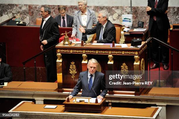 Le Premier Ministre, Jean-Marc Ayrault, prononce son discours de politique générale devant le Président de l'Assemblée Nationale, Claude Bartolone,...
