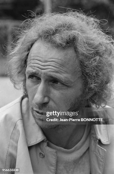 Pierre Richard sur le tournage du film 'Juliette et Juliette' en juillet 1973 à Paris, France.