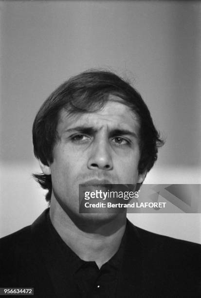 Portrait de Adriano Celentano à Paris en 1971, France.
