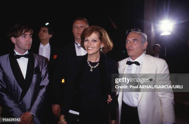 Claudia Cardinale et son mari Pasquale Squitieri lors du Festival de Cannes en mai 1987, France.