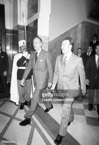 Valéry Giscard d'Estaing et Houari Boumédiène lors de la visite officielle du président français à Alger le 10 avril 1975, Algérie.
