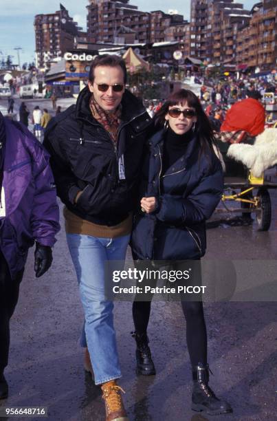 Miguel Bosé et Mathilda May au Festival d'Avoriaz en janvier 1993, France.