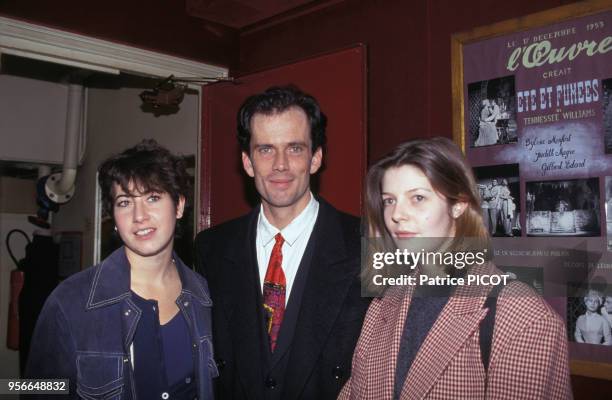 Vanessa Vadim, Christian Vadim et Chiara Mastroianni à la générale de 'Roméo et Jeannette' à Paris en février 1993, France.
