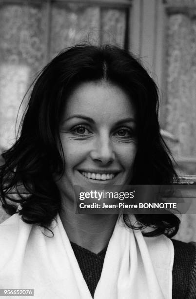 Gabriella Farinon sur le tournage du film 'Borsalino and Co' réalisé par Jacques Deray à Marseille en mai 1974, France.