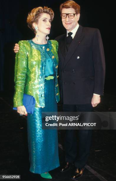 Catherine Deneuve et Yves Saint-Laurent à la soirée anniversaire pour les 30 ans de carrière de Yves Saint-Laurent à l'Opéra Bastille le 3 février...