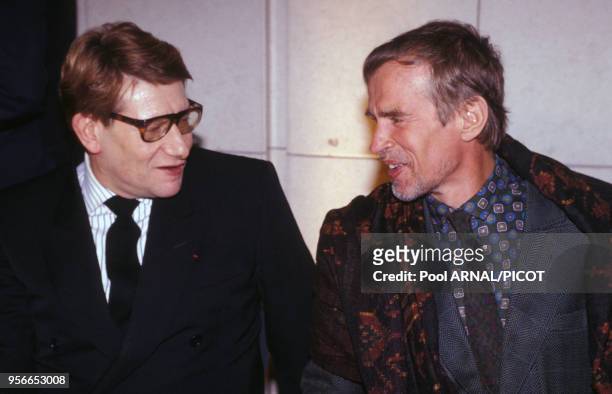 Yves Saint-Laurent et Rudolf Noureev à la soirée anniversaire pour les 30 ans de carrière de Yves Saint-Laurent à l'Opéra Bastille le 3 février 1992,...