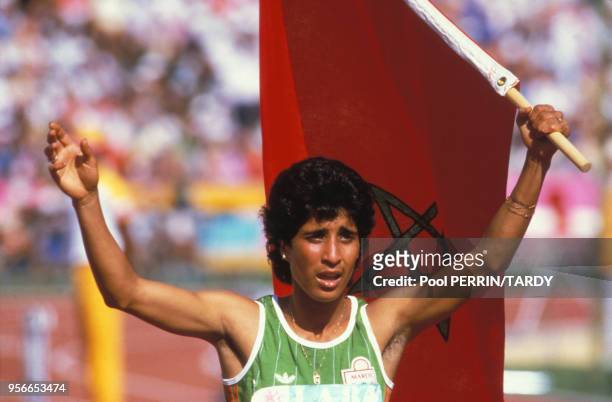 Athlete marocaine Nawal El Moutawakel medaillée d'or dans l'épreuve du 400 mètres haies féminin lors des Jeux Olympiques de Los Angeles en aout 1984,...