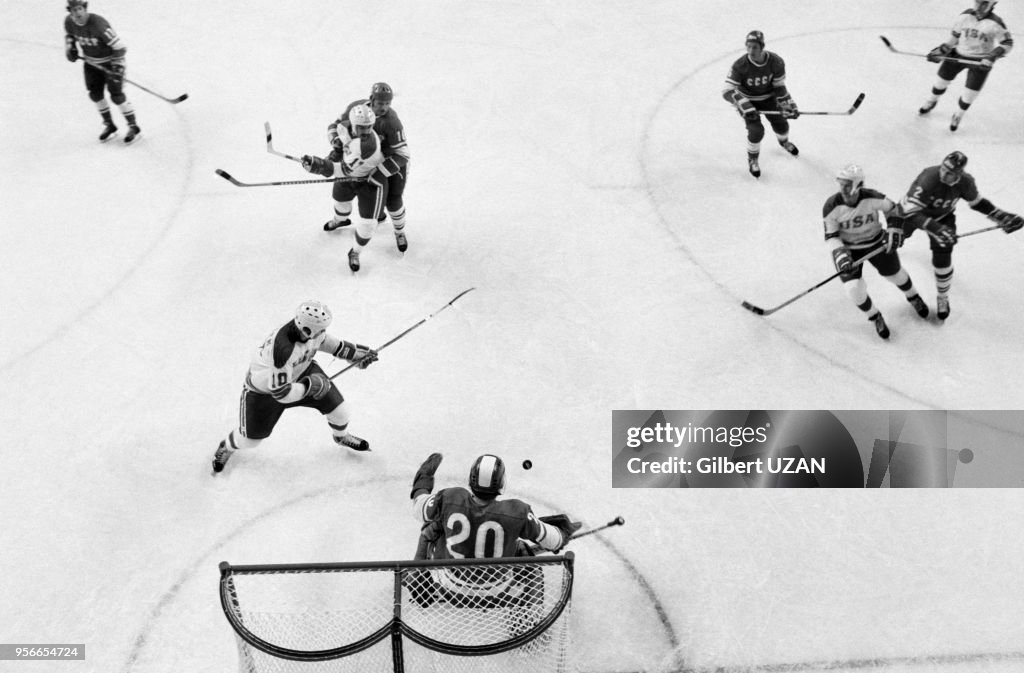 Epreuve de hockey sur glace opposant l'URSS et les EtatsUnis lors