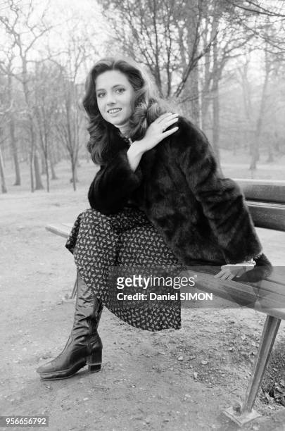 La chanteuse italienne Gigliola Cinquetti en février 1976 à Paris, France.