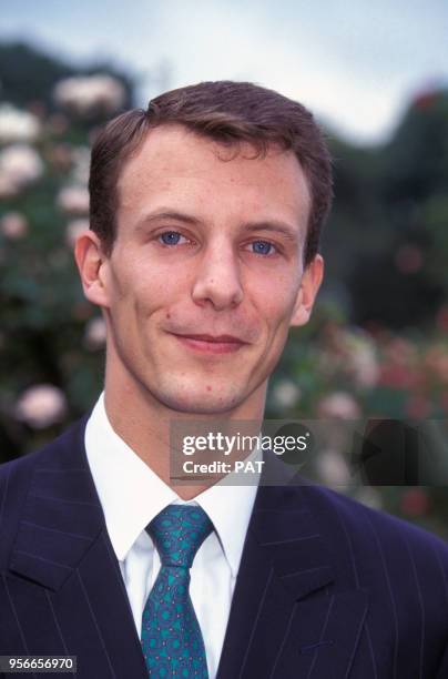 Portrait du prince Joachim de Danemark lors du baptême de la rose 'Flora Danica' au parc de Bagatelle en juin 1995 à Paris, France.