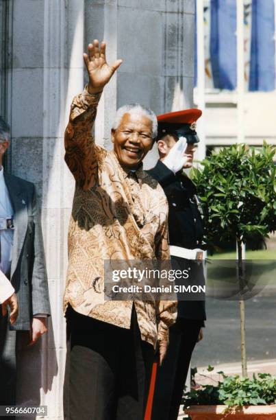 Nelson Mandela lors du Soimmet européen à Cardiff en juin 1998, Royaume-Uni.