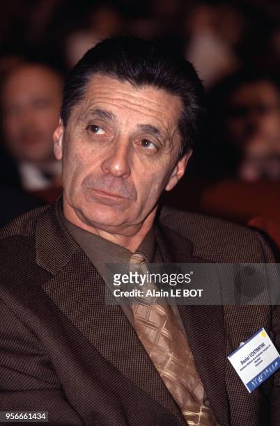 Portrait de Daniel Costantini, entraîneur de handball, le 10 février 2000 en France.
