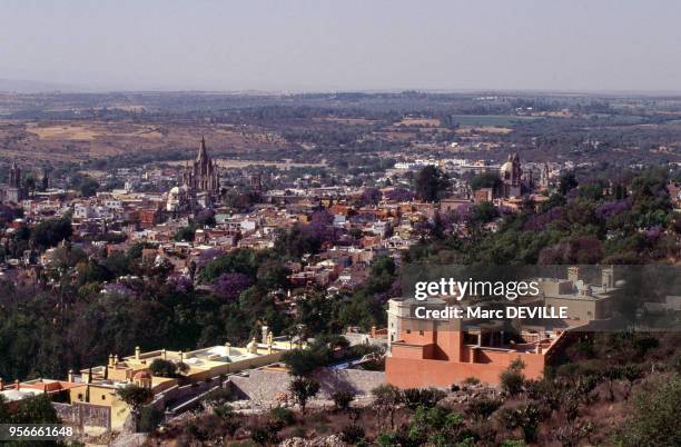 Vue d'ensemble de San Miguel de Allende en avril 2000 au Mexique.