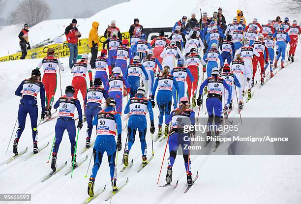 Competitors compete during the Women's 10km Classic Mass Start of the FIS Tour De Ski on January 9, 2010 in Val di Fiemme, Italy.