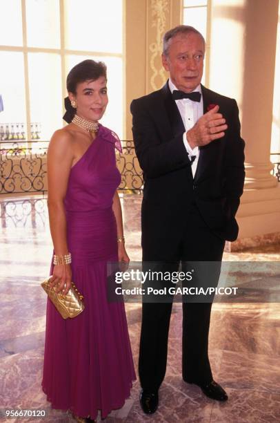 Yves Montand et sa femme Carole Amiel au Festival du Cinéma Américain de Deauville en septembre 1990, France.