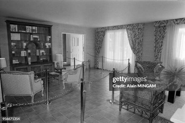 Intérieur d'une maison témoin d'un promoteur immobilier lors la Foire de Paris le 2 mai 1978, France.