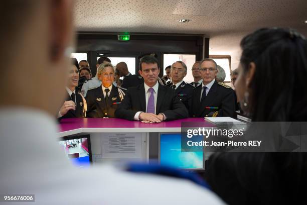 Le Ministre de l'Intérieur Manuel Valls au commissariat de police de Cergy le 5 septembre 2013, France.