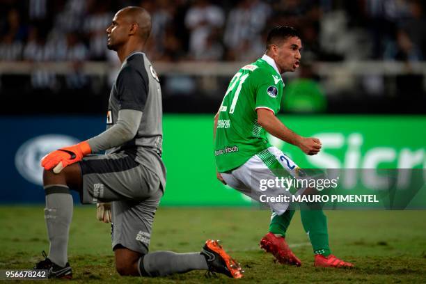 Chile's Audax Italiano player Luis Cabrera celebrates after scoring a goal against Brazil's Botafogo's Jefferson during a Copa Sudamericana 2018...