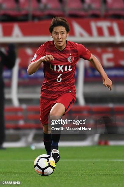 Ryota Nagaki of Kashima Antlers in action during the AFC Champions League Round of 16 first leg match between Kashima Antlers and Shanghai SIPG at...