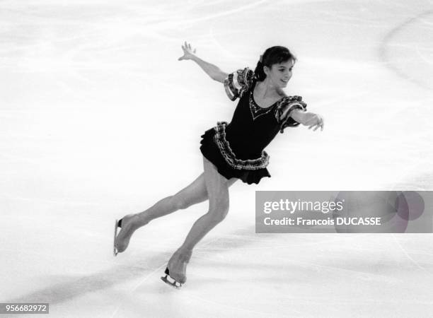 La patineuse française Marie-Pierre Leray sur une patinoire en décembre 1994.